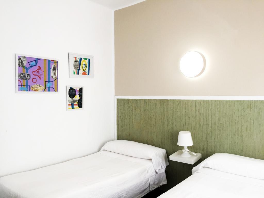Malvarrosa Beach Rooms Valenza Esterno foto